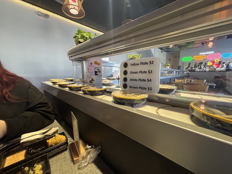 Meet Revolving Hotpot & Cajun Seafood - photo 5