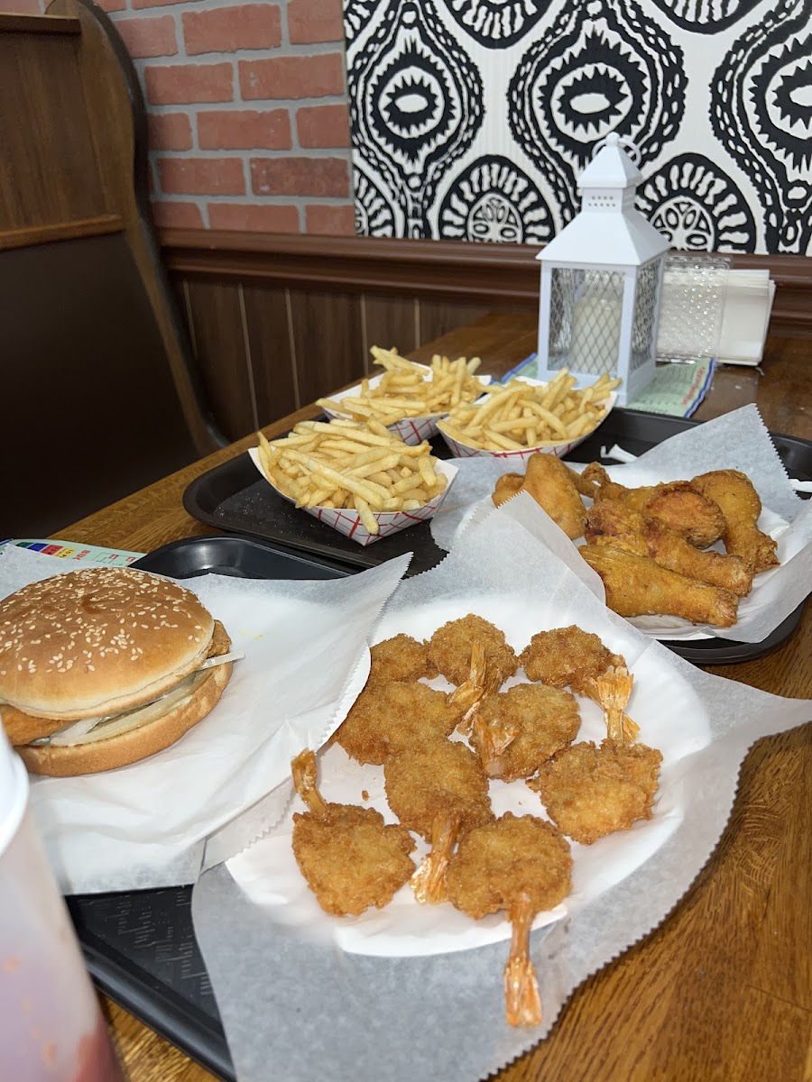 Crown Fried Chicken & Grill - photo 4