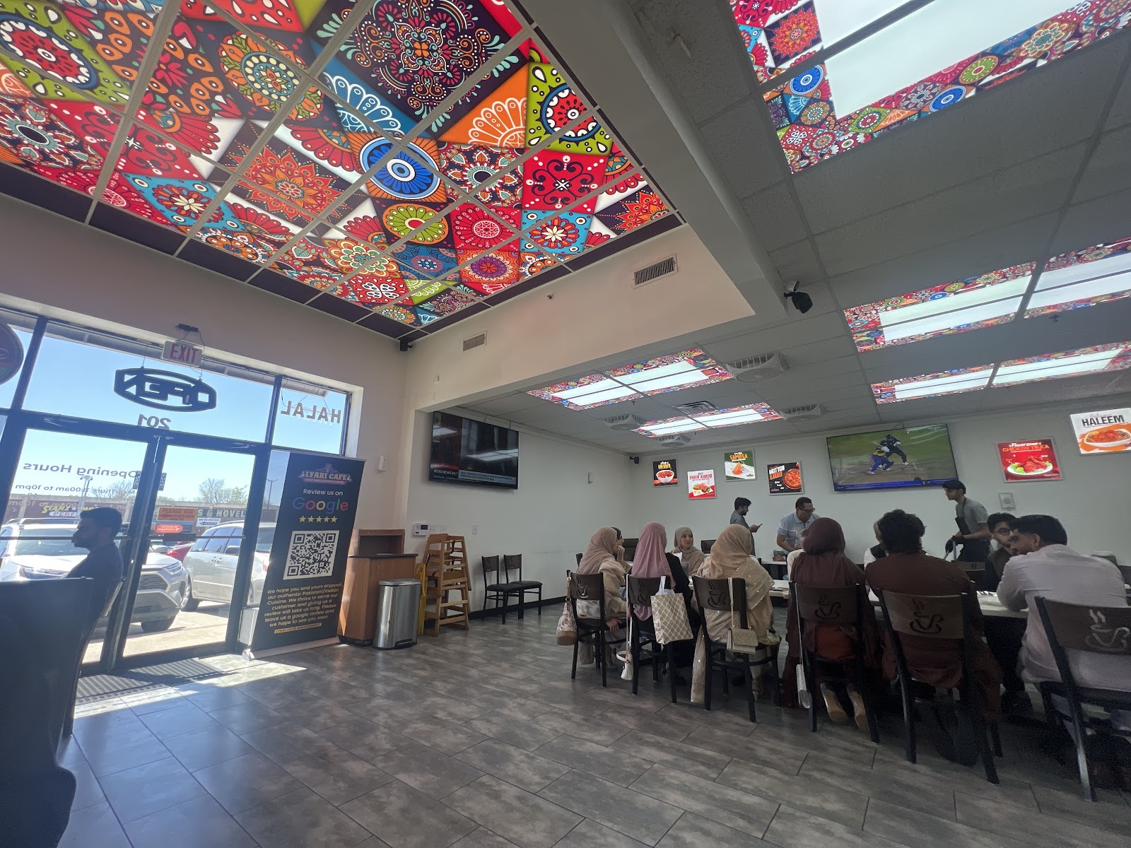 Lyari Cafe Finest Pakistani/Indian Halal Cuisine - photo 2