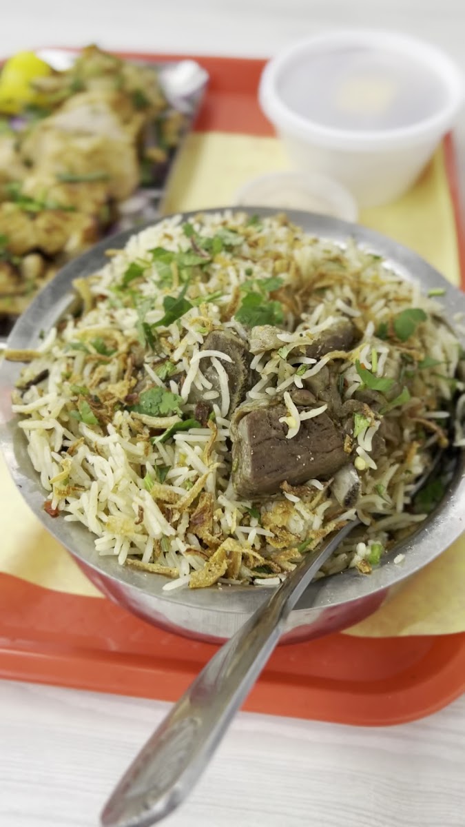 Lyari Cafe Finest Pakistani/Indian Halal Cuisine - photo 3