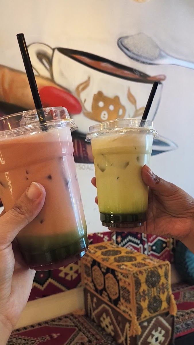 Grizzly Coffee & Tea House - photo 3