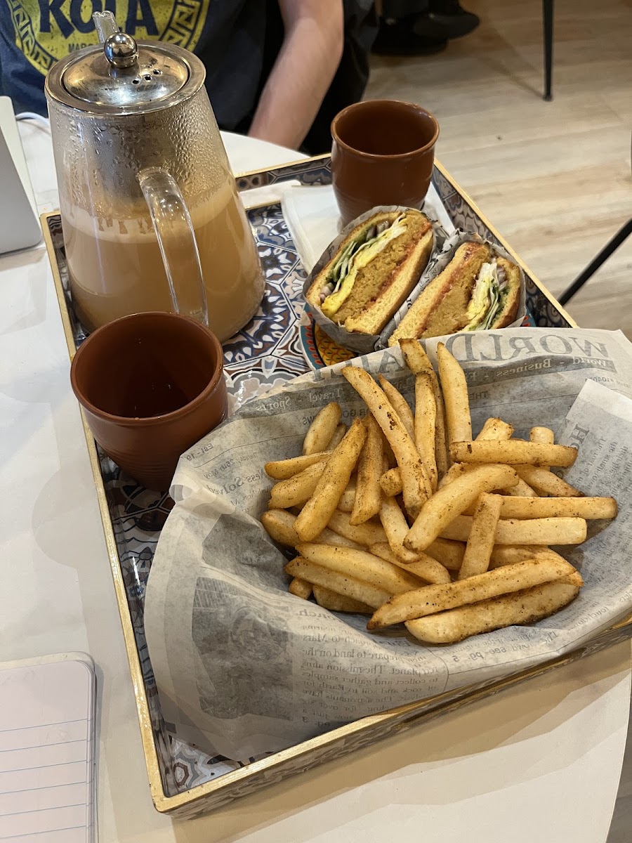 Grizzly Coffee & Tea House photo 2