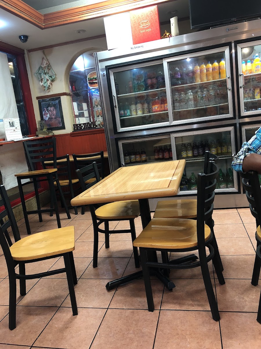 Medina Fried Chicken & Pizza - photo 4