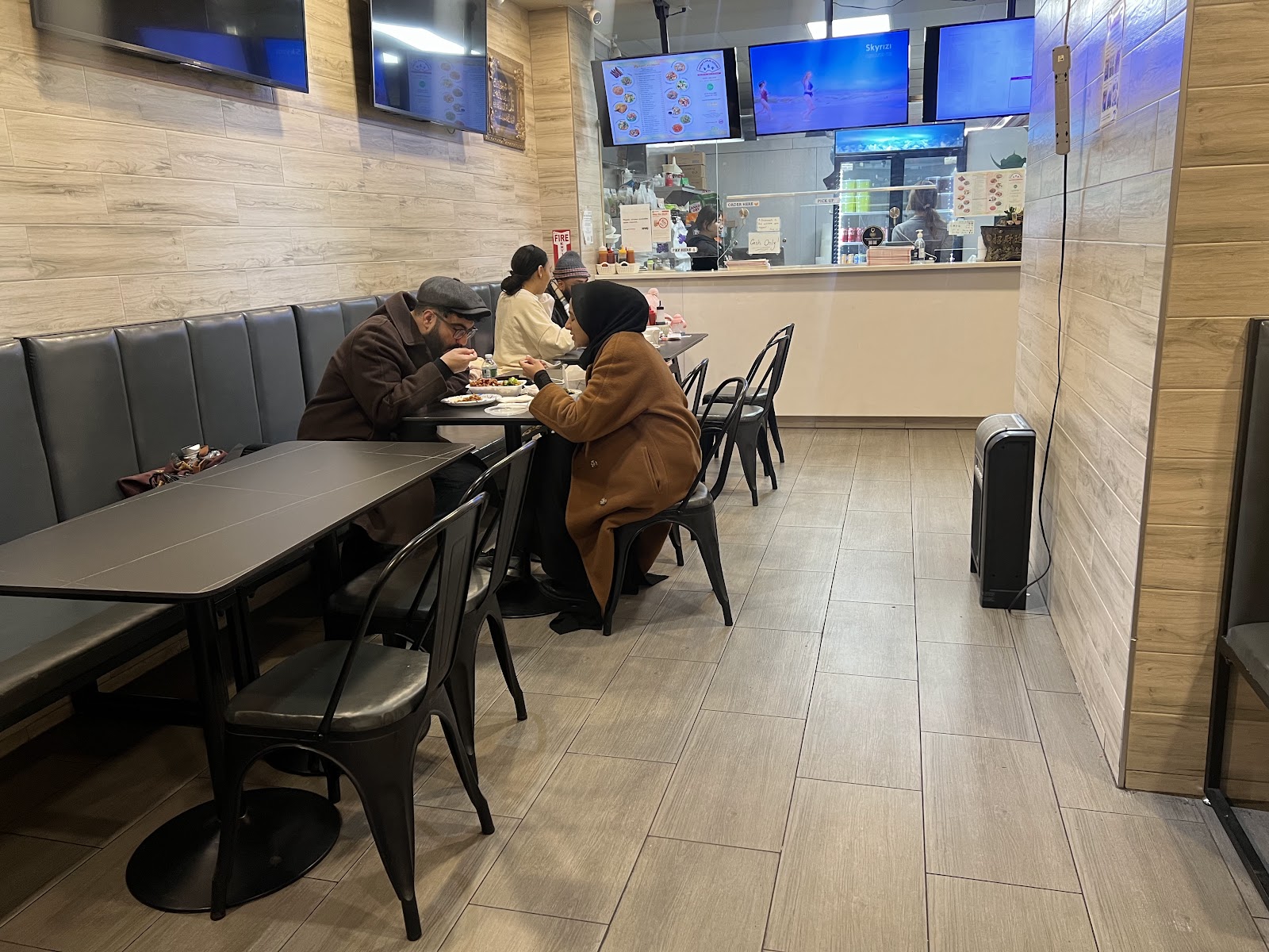 Fatima's Halal photo 5