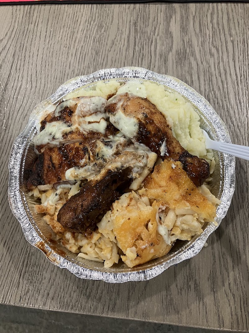 Avenue BBQ Hut - photo 3