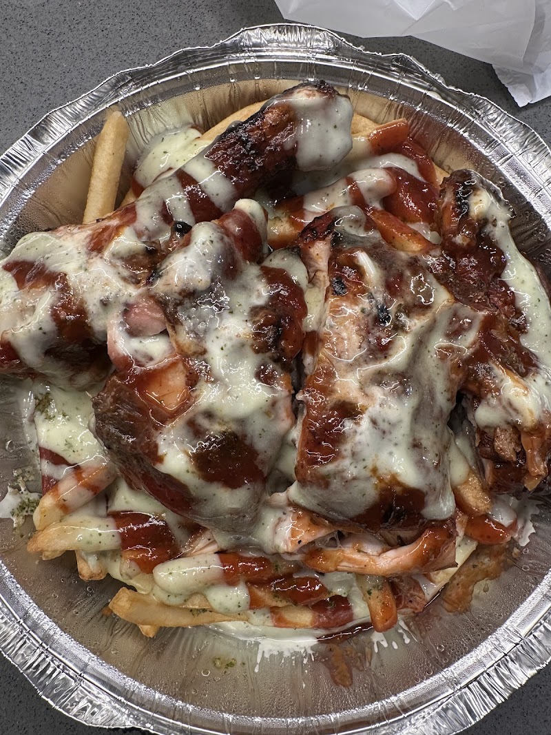 Avenue BBQ Hut - photo 5