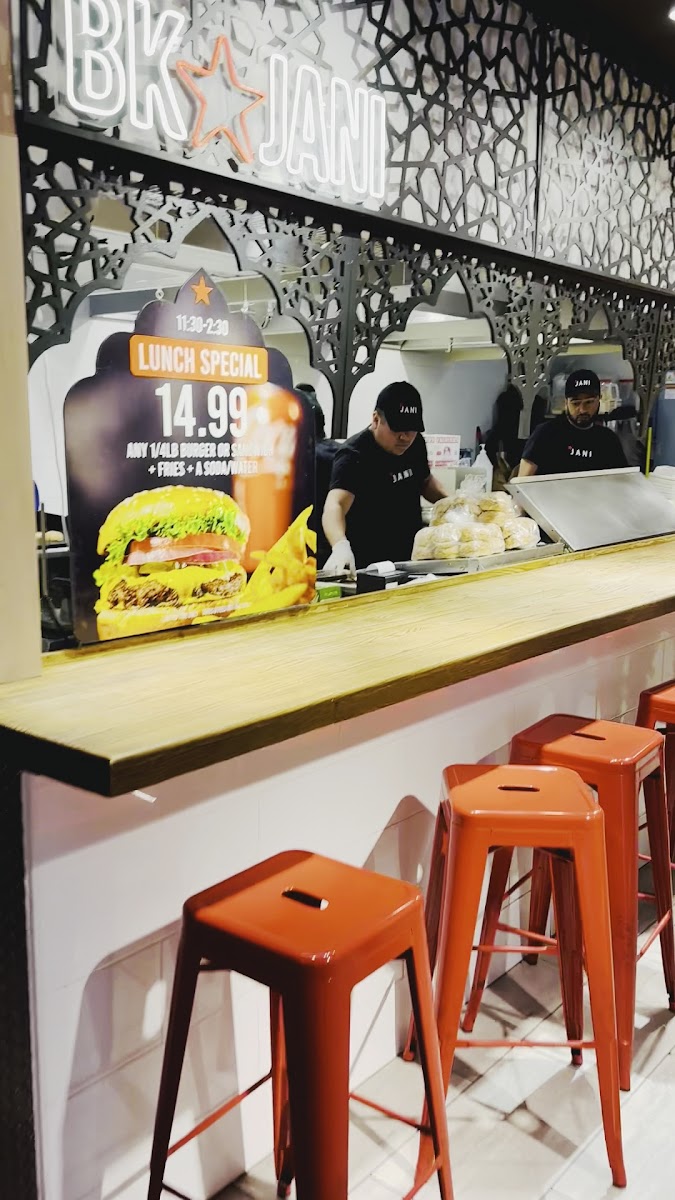 BK JANI at The Hugh photo 5