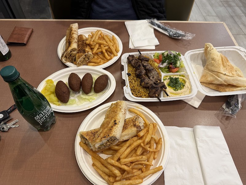 Alanis Mediterranean Bistro - photo 3