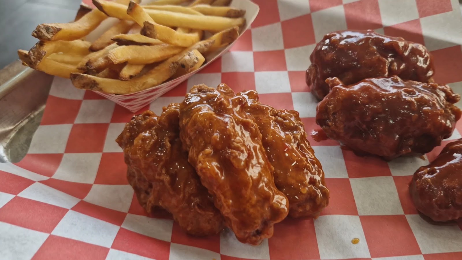 Zalim Hot Chicken & Burgers - photo 3