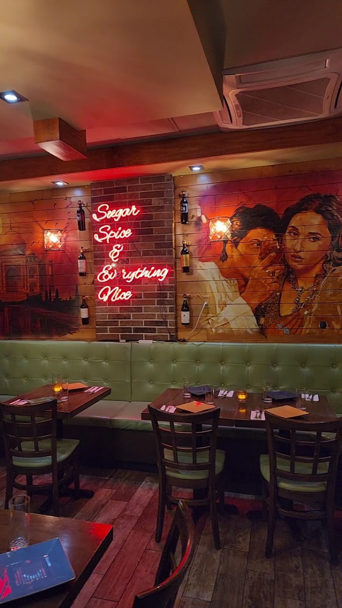 Aroma Indian Cuisine - photo 3