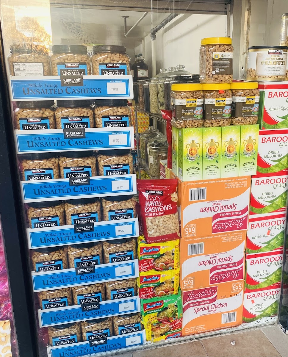 Halal Nouri Meat Market - photo 3