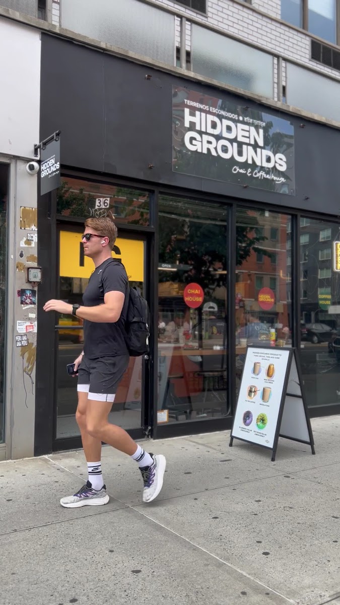 Hidden Grounds Chai & Coffee House - Manhattan - photo 3