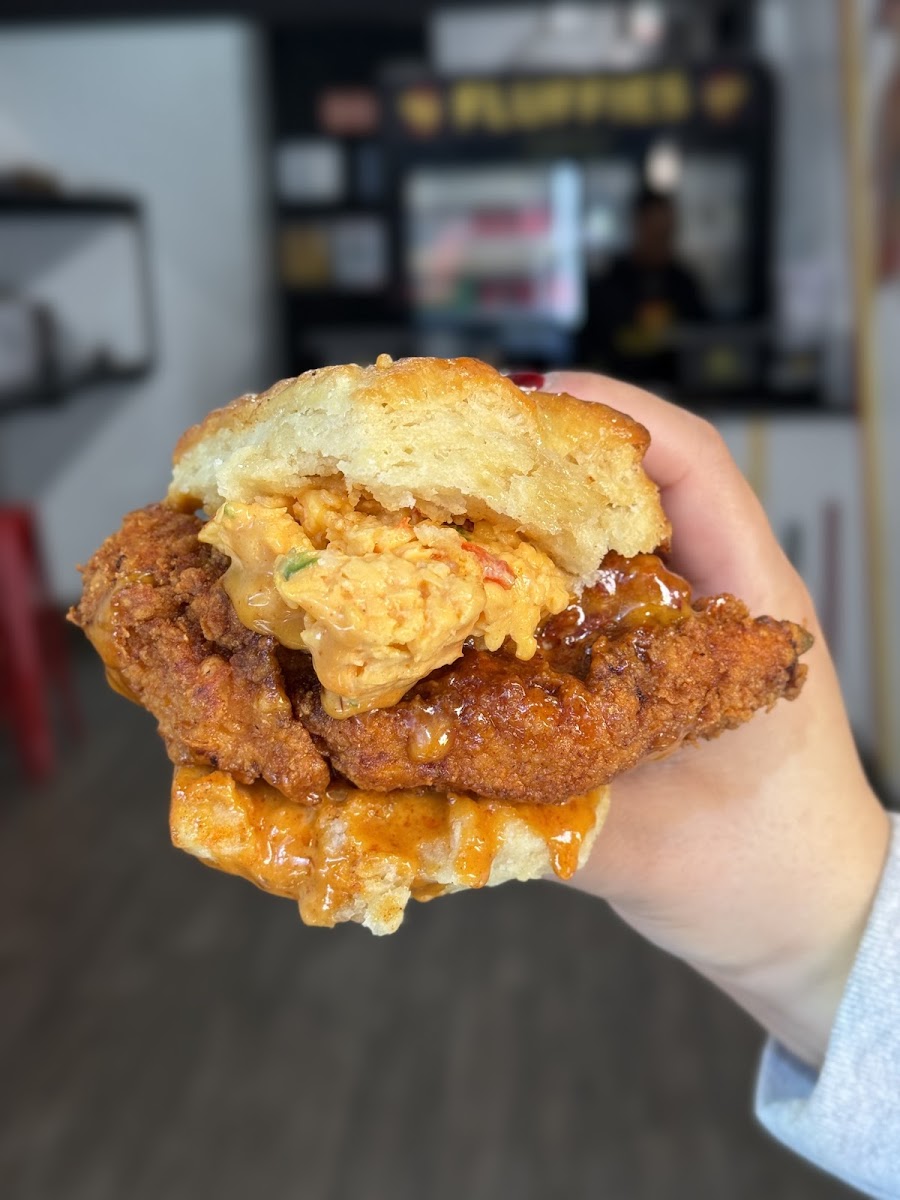 Fluffies Hot Chicken - LES photo 4