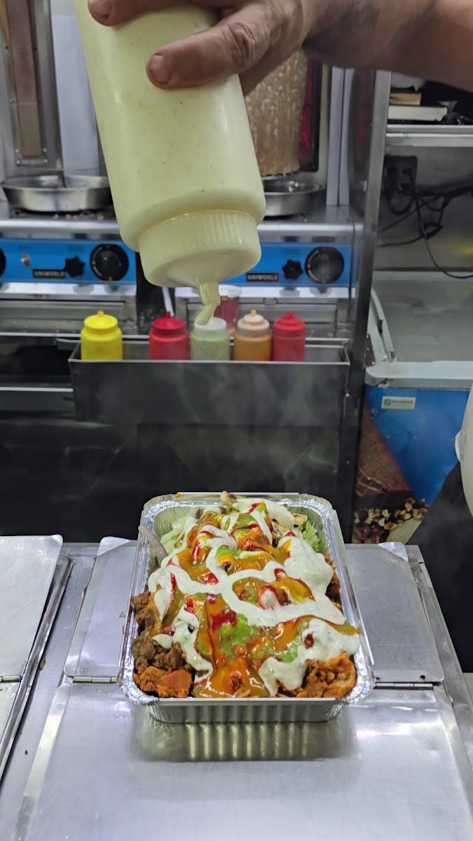 Sharif's Famous - photo 4