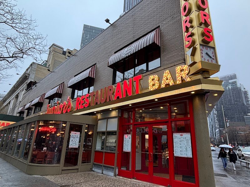 Junior's Restaurant & Bakery - photo 2