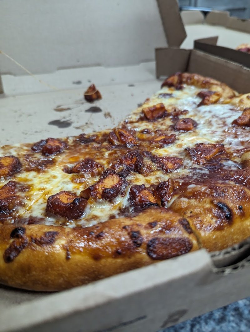 Halal Desi Pizza & Gyro's - photo 5