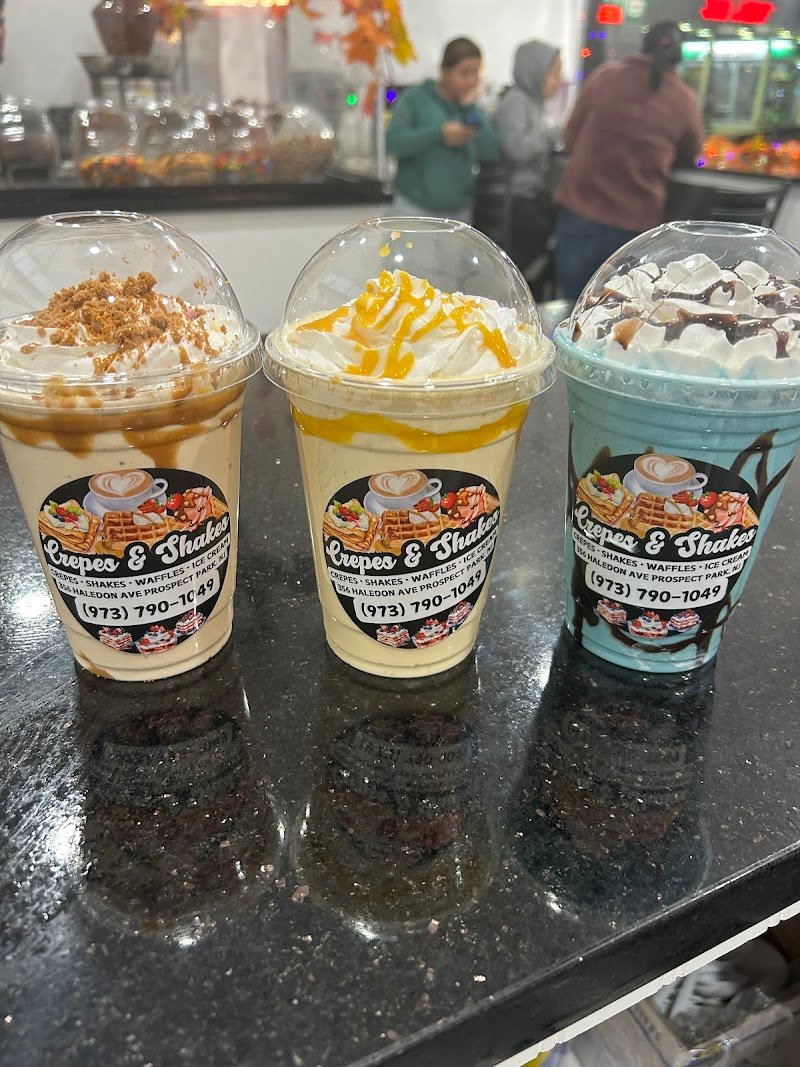 Crepes & Shakes - photo 4