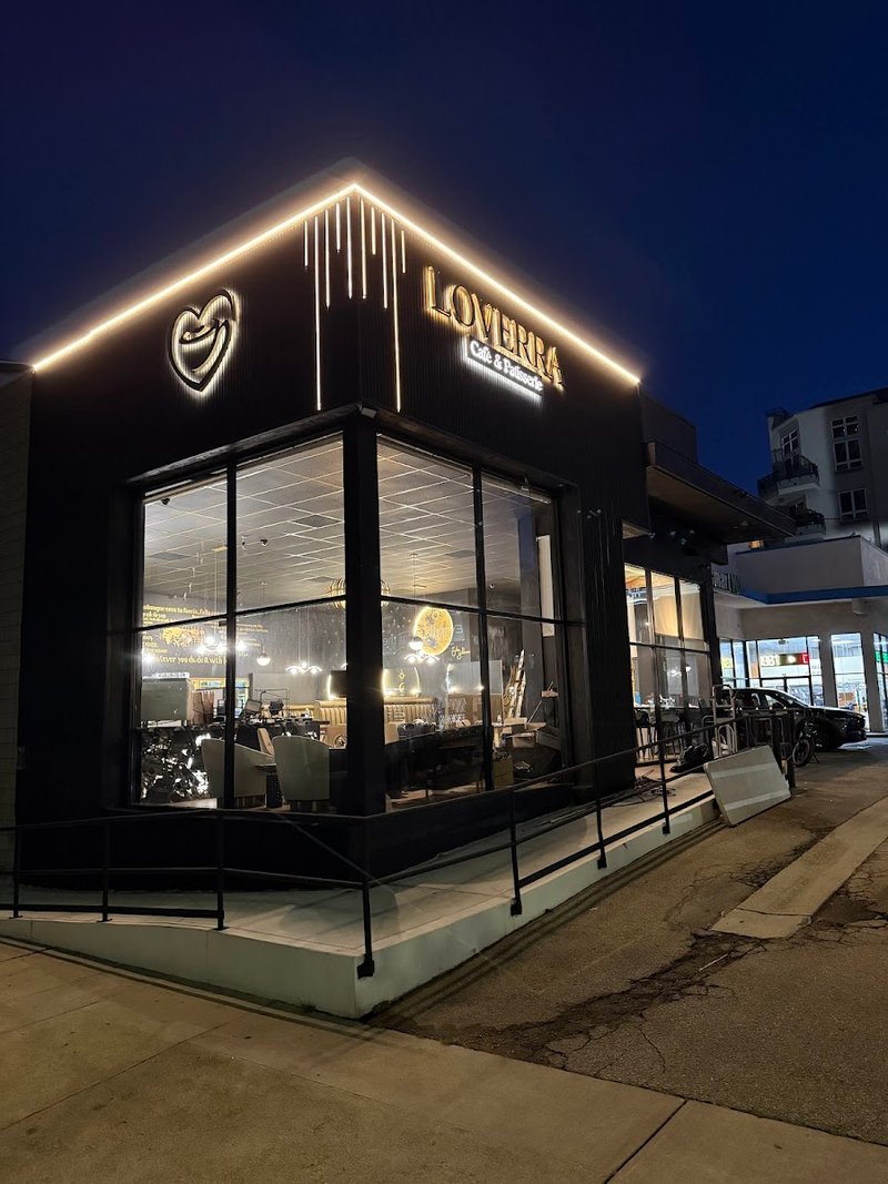 Loverra Cafe & Patisserie & Restaurant