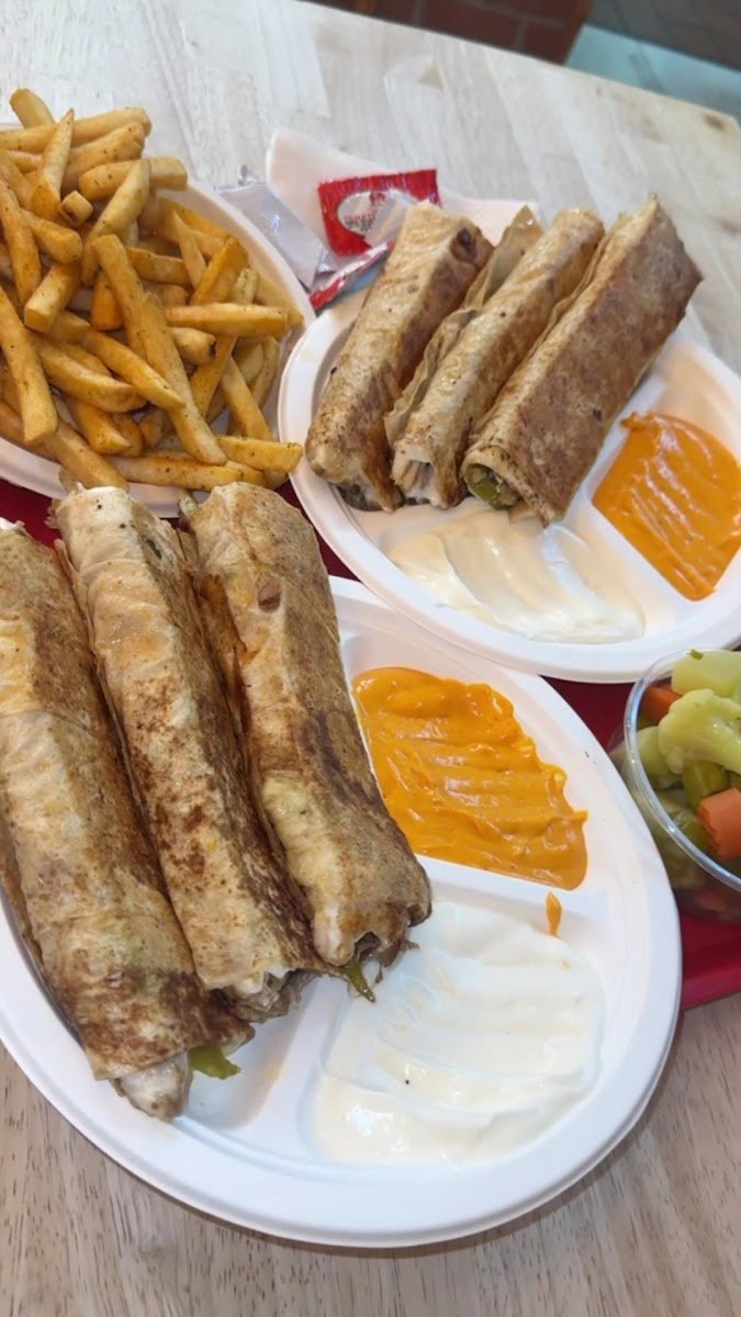 Houran Restaurant مطعم وشاورما حوران - photo 3