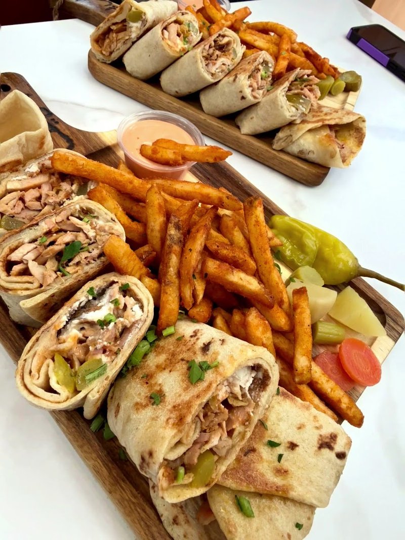 Al Reef Bakery and Restaurant - photo 3