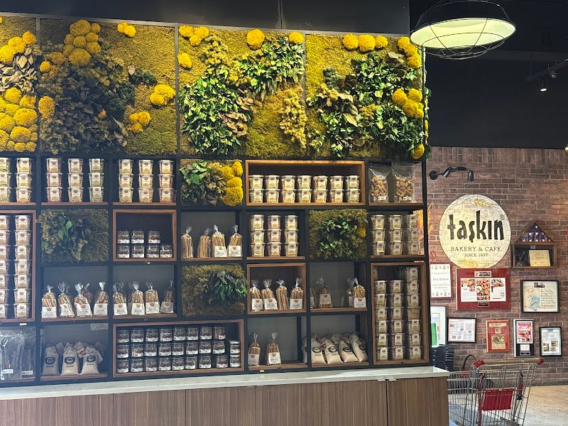 Taskin Bakery & Café - photo 3