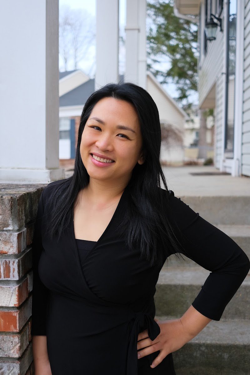 Alice Huang- Broker at Baird & Warner