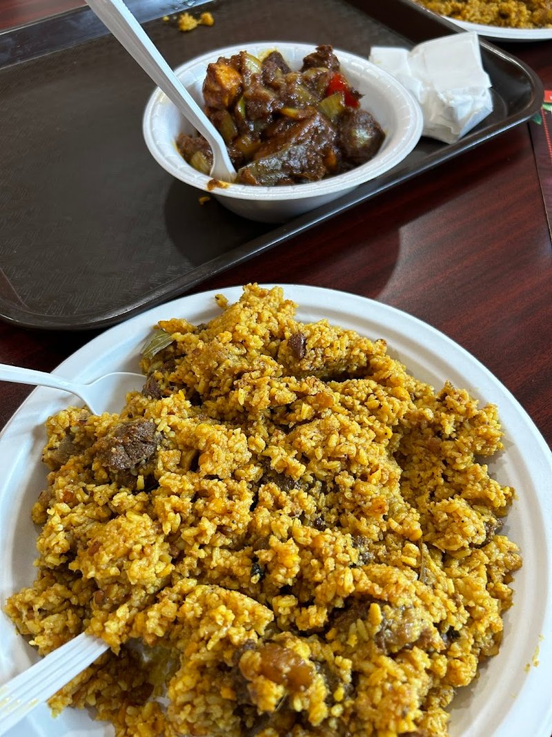 New Khusbu Halal Restaurant - photo 4