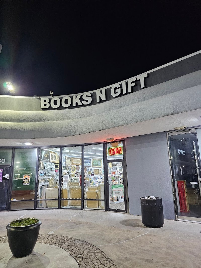 Books 'N Gift Shoppe (Islamic)