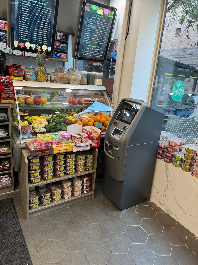 Heavenly Market and Deli - photo 4