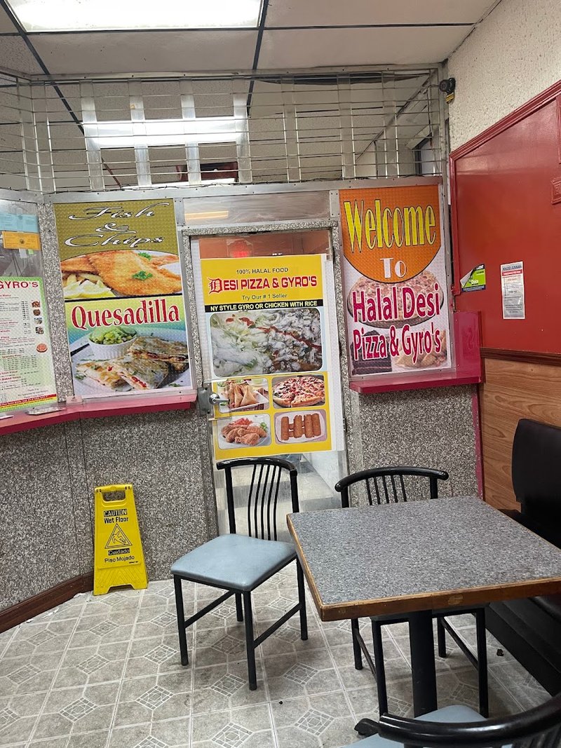 Halal Desi Pizza & Gyro's - photo 4