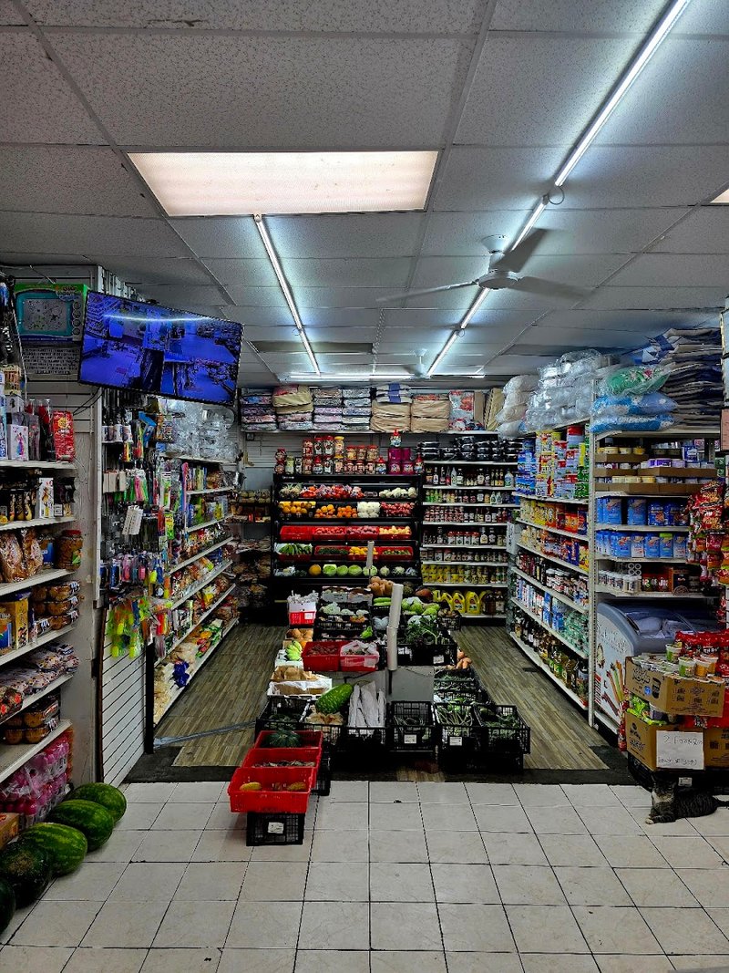 New Dhaka Grocery & Halal Meat Corp - photo 4