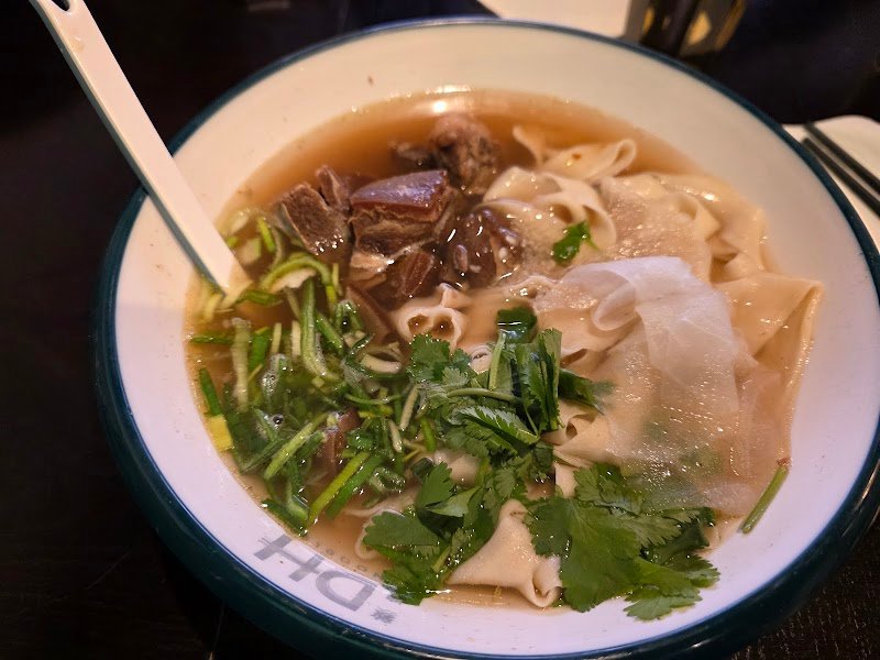 DH Noodles & Grill 敦煌兰州牛肉面 - photo 4