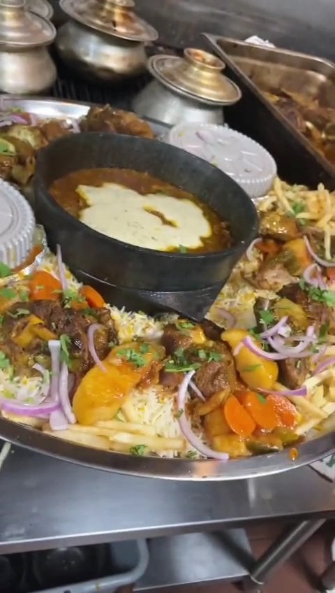 Balqees Restaurant - photo 2