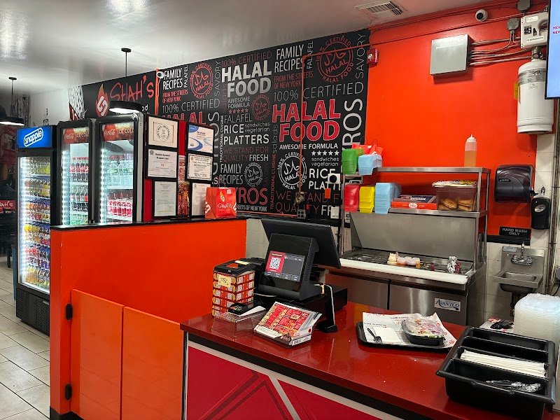 Shah's Halal Food - photo 2