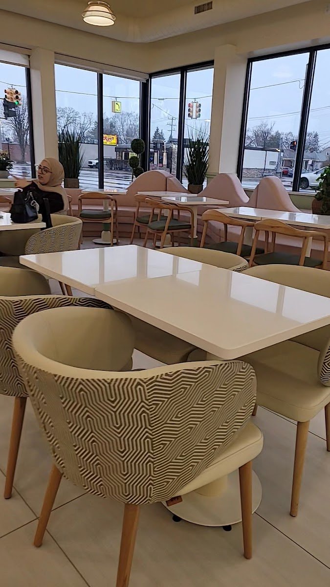 Al Shallal Restaurant - photo 2