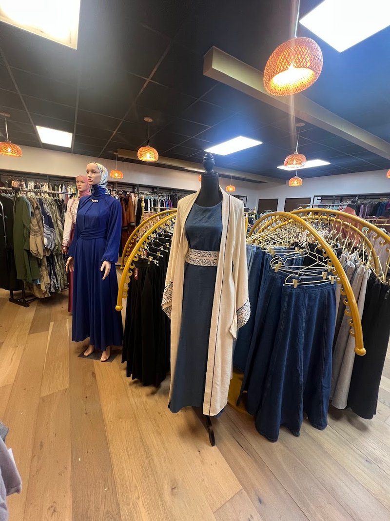 Aisha’s fashion modest women clothes