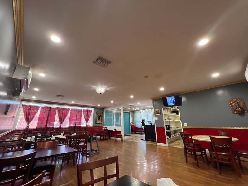 Tawakal Halal Tandoori Restaurant - photo 5